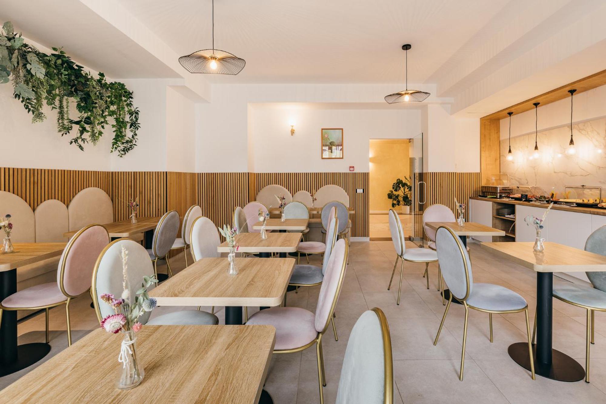 Hotel Agora Mures Тиргу-Муреш Екстер'єр фото