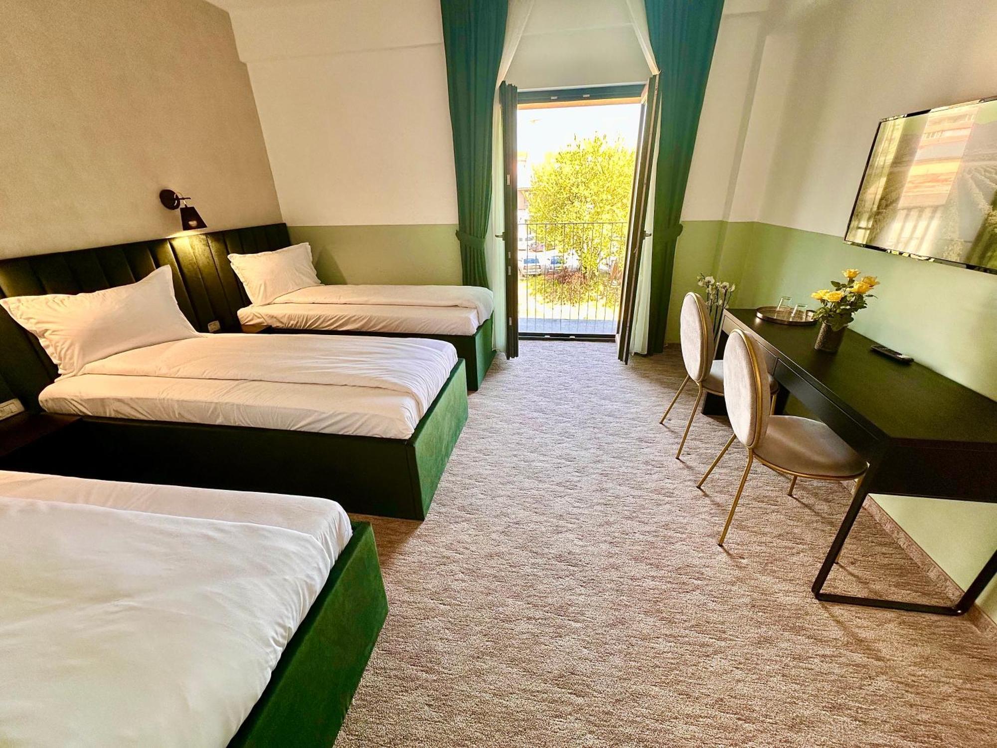 Hotel Agora Mures Тиргу-Муреш Екстер'єр фото